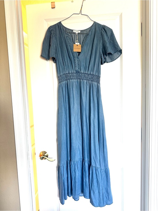 Blu Pepper Dresses & Skirts - NWT Blu Pepper Chambray soft Tiered Maxi Dress size small 35$